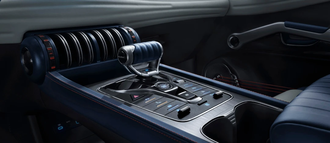 Treadmill style central armrest